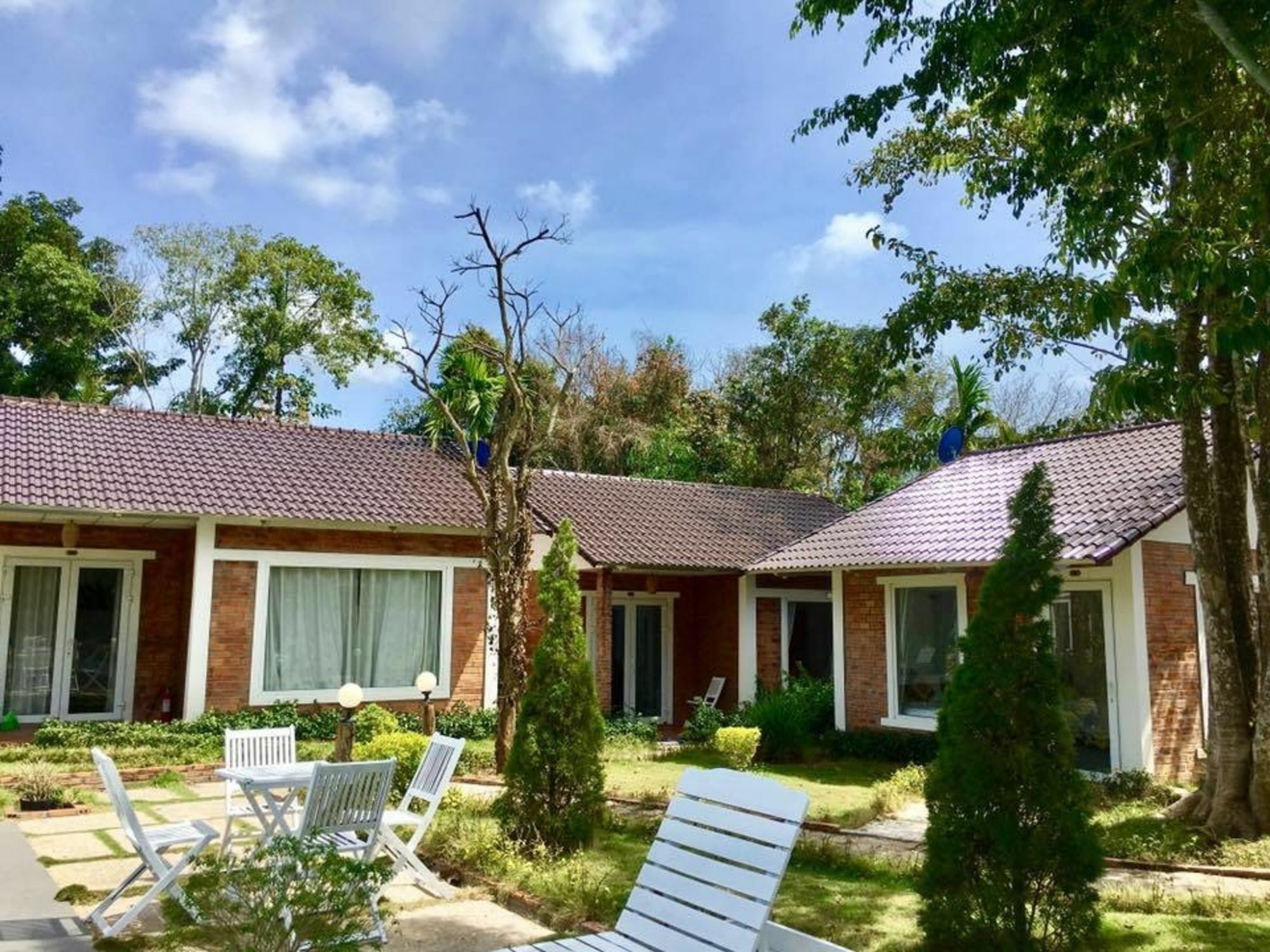 Her Bungalow Фу Куок Екстериор снимка